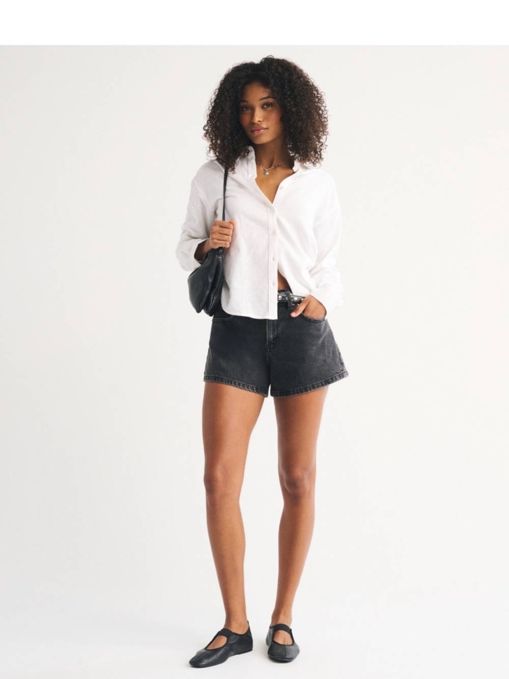 Abercrombie & Fitch Curve Love Mid Rise A-Line Shorts - Picture 6 of 11